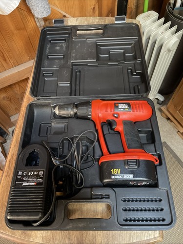 BLACK+DECKER 18V Cordless Hammer Drill KC18HF. Plus Charger And Battery