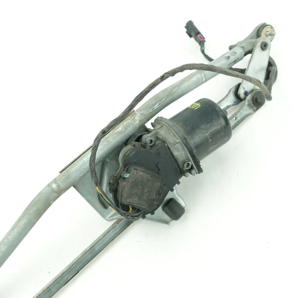 2004 2005 2006 2007 2008 09 Colorado Canyon Windshield Wiper Motor Transmission - Image 3 of 4