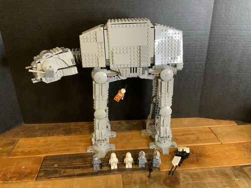 LEGO Star Wars AT-AT 75288 Set with Minifigures Episode V
