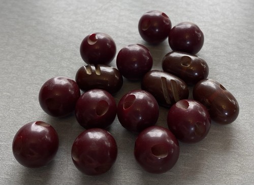 Vintage Bakelite Button Lot 15 Sets Carved Brown Beans Black Cherry Balls TESTED - Picture 5 of 6