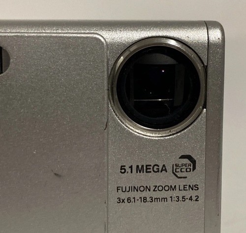 Fujifilm Finepix Z3 5.1MP Clam Shell Compact Digital Camera Tested And Working - Picture 9 of 24