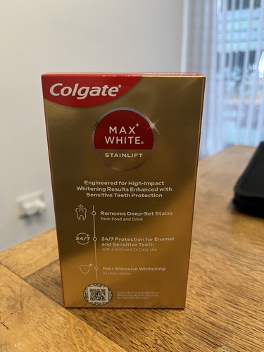 Pasta de dientes Colgate Max White Expert Stainlift Pro Clean 75 ml eliminada manchas profundas - Imagen 2 de 5