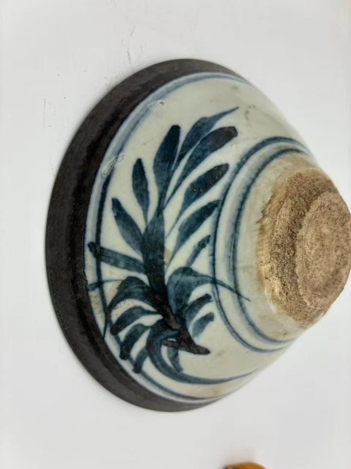 Antiguo cuenco chino de porcelana azul y blanco Foto 4 de 4