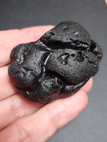 Large tektite - Beautiful Philippinite / Rizalite - 71,17g / 5,3 cm - Bicol - Picture 11 of 12