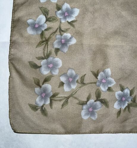 Transparenter olivgrüner Rand Druck blau rosa Blumen Hartriegel Schal 20 Zoll Quadrat - Bild 2 von 5