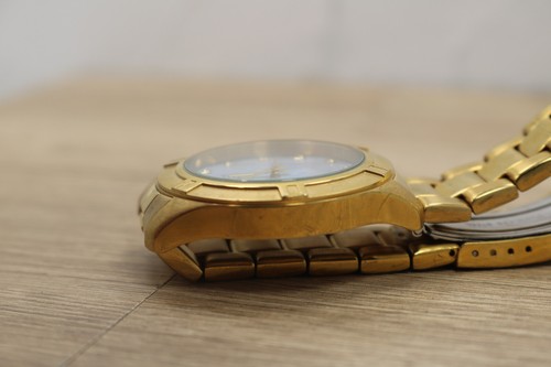 Invicta Pro Dive Mother of Pearl Dial Gold Tone Ladies Watch 18324 New Batt - Picture 6 of 6