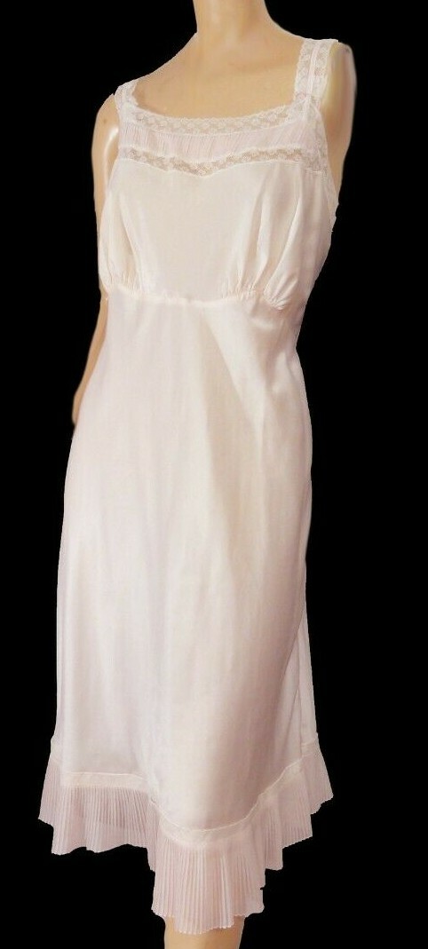 Vintage Barbizon 1950s Slip Pale Pink Bias Cut Nylon Satin Full Slip Lace Trim S Na stanie w kraju