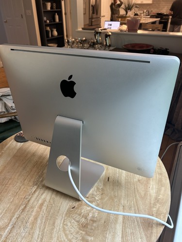 iMac 21.5-inch, Mid 2011 2.5 GHz i5 - 500GB Storage - Original keybord and mouse - Afbeelding 5 van 11