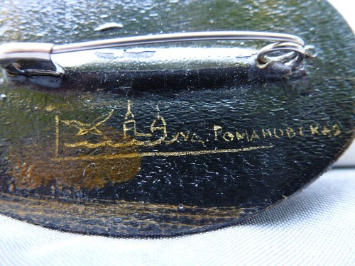 Russian Handfpainted Large Oval Pin Brooch - Picture 3 of 6