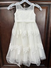 David s Bridal girls lace and tulle flower girl dress, girl's size 5