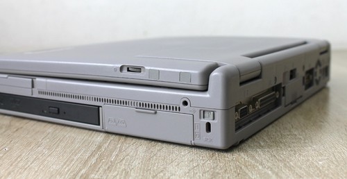 Portatile vintage TOSHIBA Satellite 225CDS / Pentium 133MHz / Windows 98 - Foto 9 di 14