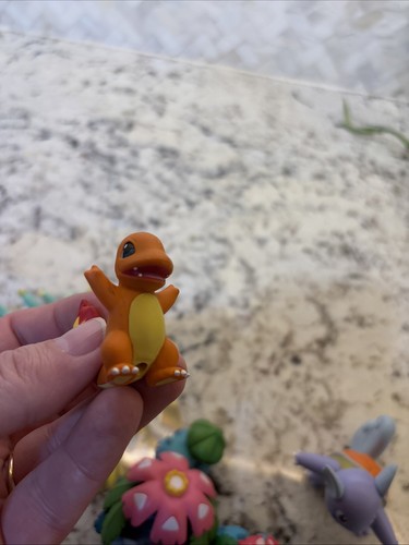 Lote de figuras Pokemon Moncolle Mega Venusaur Kyogre Charmander Wartortle Hoopa LEER - Imagen 13 de 16
