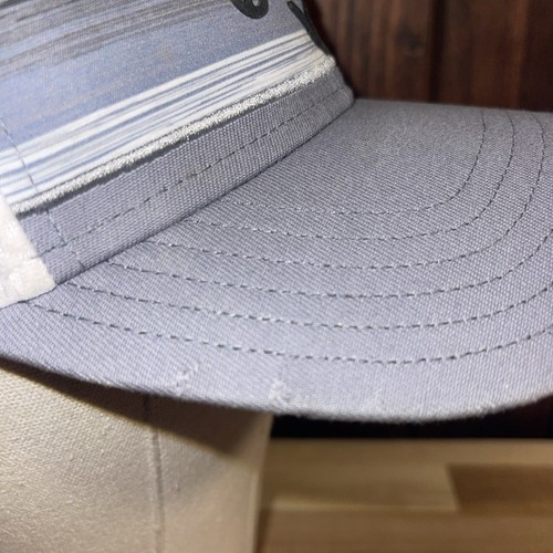 Grau und weiß Callaway Golfhut abgenutzt - Bild 3 von 7