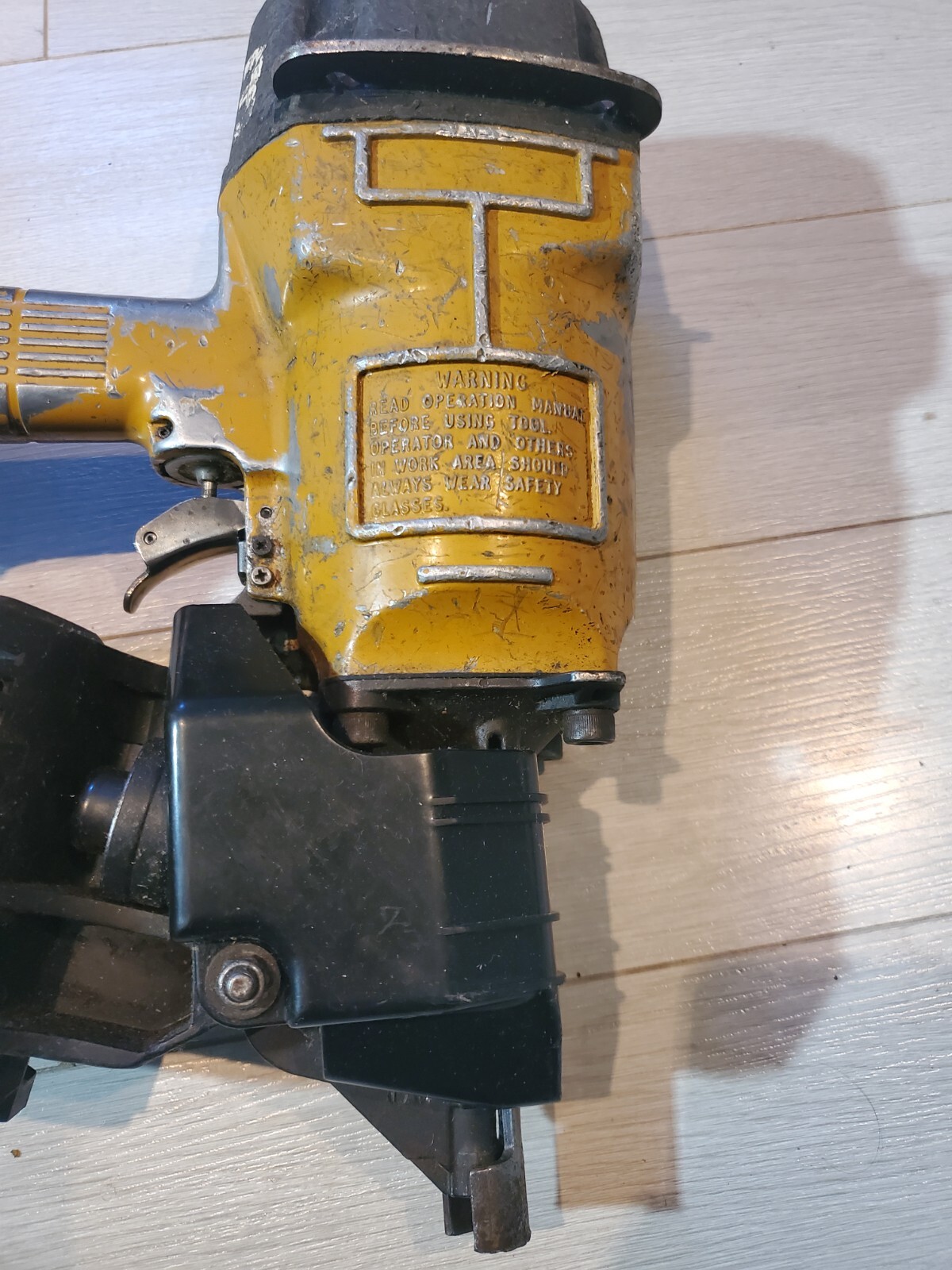 BOSTITCH RN461 Coil ROOFING NAIL Power Air Gun, ax For Parts. Free