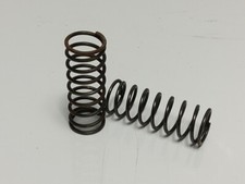 LOT OF 2 MAX SPRINGS KK23257 (NOS)