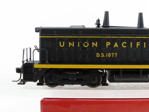 HO Broadway Limited BLI 2632 UP Union Pacific EMD NW2 Diesel #DS1077 - Paragon2 - Picture 2 of 12