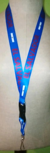 El Salvador flag lanyard with clip for keys or id badges reversible - Picture 2 of 4