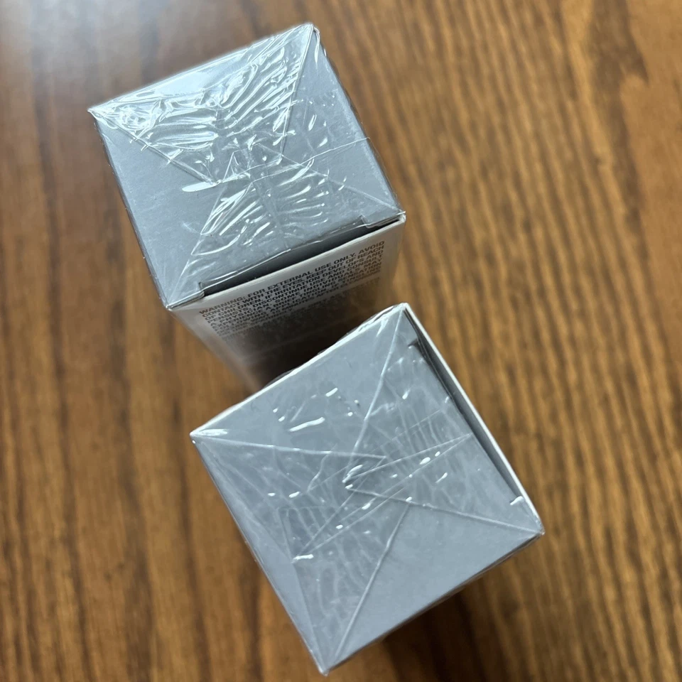 2 - Loción Avon Isa Knox Anew Clinical Revitalize + Reveal AHA, 30 ml/1 oz. Foto 3 de 3