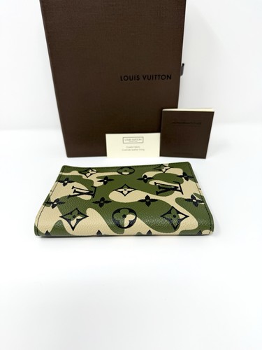 Louis Vuitton Takashi Murakami Monogramouflage Passport Holder Limited Edition - Bild 9 von 15