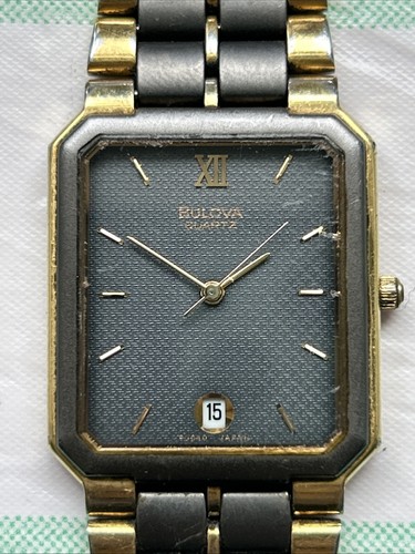 Bulova Gunmetal grau und goldfarbene Damen Tankuhr