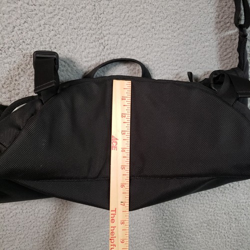 Patagonia Half Mass Computer Messenger Bag Black Rare Reflective Padded Pockets - Picture 14 of 16