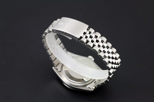 Orologio Vintage Rolex Datejust 16030 Cal 3035 Automatico Uomo Quadrante Blu Ghiaccio Elegante - Foto 15 di 23
