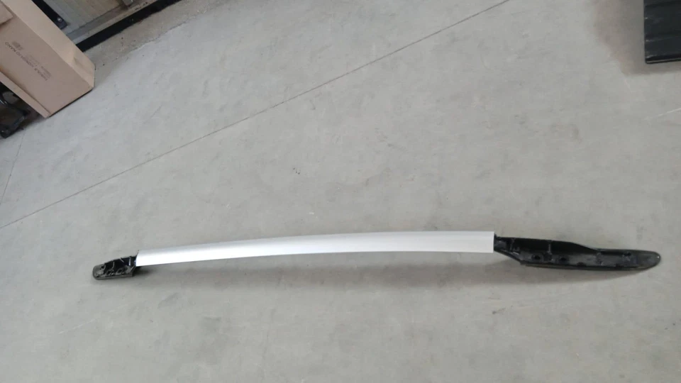 TOYOTA Rav4 Serie (18>) BARRE TETTO PER 410A RR RH ADT4 - Immagine 2 di 4