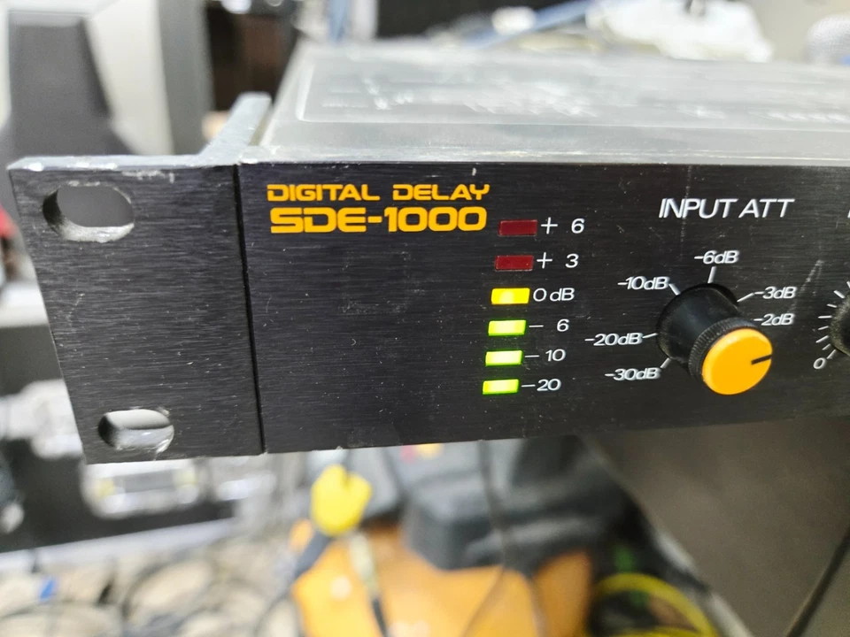 Roland SDE-1000 Digital Delay Vintage Effect Processor - Tested & Working - Image 3 of 4