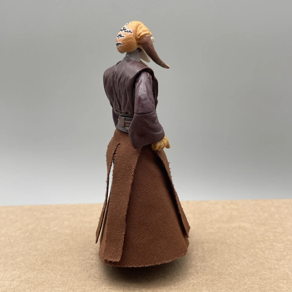 Figura de acción Star Wars: Saesee Tiin Revenge of the Sith Collection 2004 B7 Foto 4 de 4