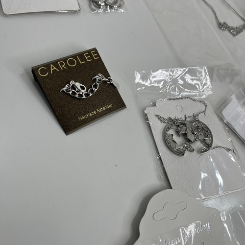 Misc Costume Jewelry Lot Of Various Pieces Necklaces, Bracelets, - Picture 10 of 20