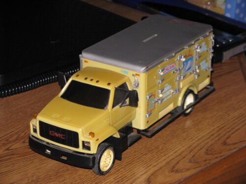 SCHWAN'S 1997 GMC DELIVERY TRUCK COIN BANK WITH WORKING LIGHTS EMPLOYEE EDITION - Picture 15 of 21