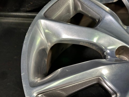 2014 - 2019 JEEP CHEROKEE 18" POLISHED W/ CHARCOAL WHEEL RIM FACTORY 1UT92TRMAA - Picture 4 of 11