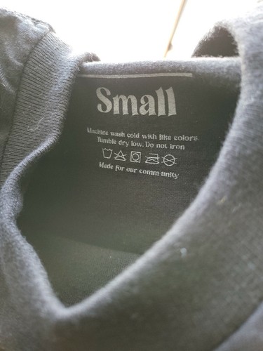 NIKE KYRIE 7 SNEAKER ROOM MOM LIMITED T-Shirt Größe Small kostenloser Versand *selten* - Bild 7 von 7