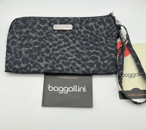 Baggallini NEW!!! Wallet Wristlet Plaza Gray Black Cheetah Print NWT