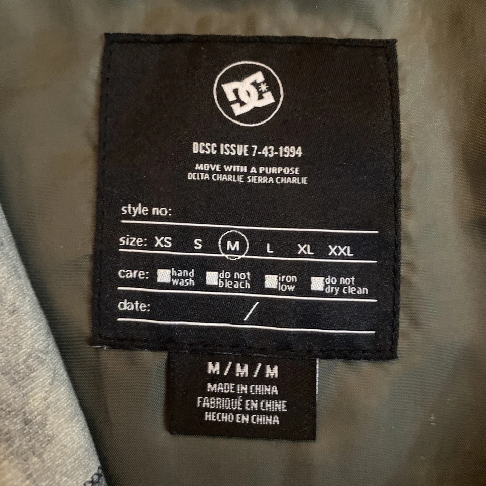 Chaqueta cortavientos DC Shoes Civil Anorak 1/4 cremallera para hombre M camuflaje leopardo rara usada en excelente estado Foto 2 de 4