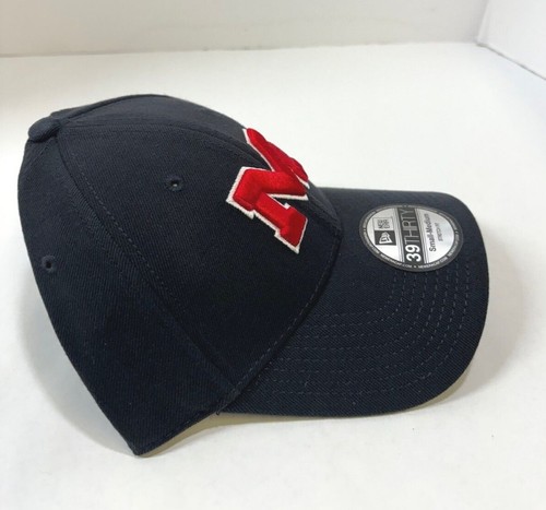 Ole Miss Rebels NCAA NE 2016 Team Classic Flex-Fit Hat~Navy /Red - Picture 3 of 5