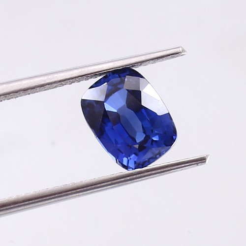 AAA Ravishing Quality Natural Ceylon Blue Sapphire Cushion Gemstone Cut 9x7 MM - Picture 2 of 6