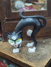 CAST IRON BLACK CAT DOOR STOP Scaredy Halloween Crouching Scary Painted 