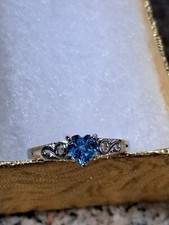 Heart Shaped Natural Blue Topaz ring Sterling Silver .92 Size 6 Unbranded.