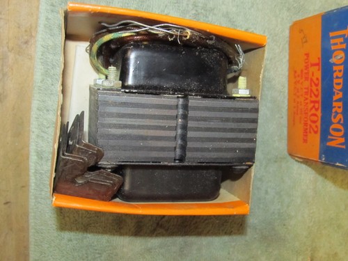 Thordarson Power Transformer T-22R02 600 V.C.T., 70ma., 6.3 V.C.T. 3A NEW BOX #2 - 第 2/2 張圖片
