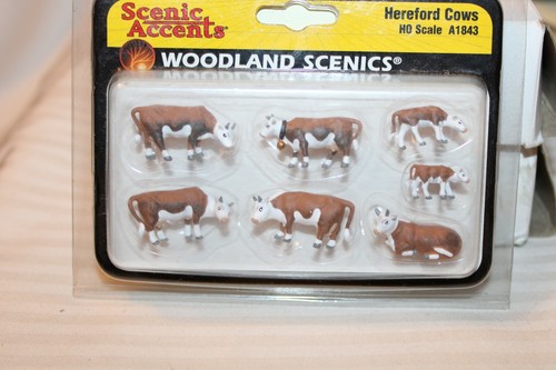 HO Scale Woodland Scenics, Hereford Cows Figurenset #A1843 Brandneu in OVP