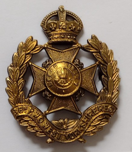 8th Battalion PWO West Yorkshire Regiment Leeds Rifle Original Cap Badge KC 55mm - Picture 13 of 24
