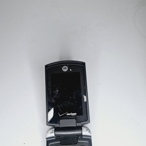 Motorola Adventure V750 - Silver and Black ( Verizon ) Rare Cellular Flip Phone - Picture 5 of 11