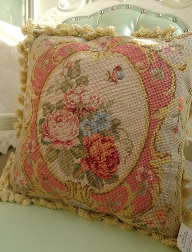 16" Antique Victorian Blooming Rose French Swirls Pink Needlepoint Throw Pillow - Picture 5 of 5