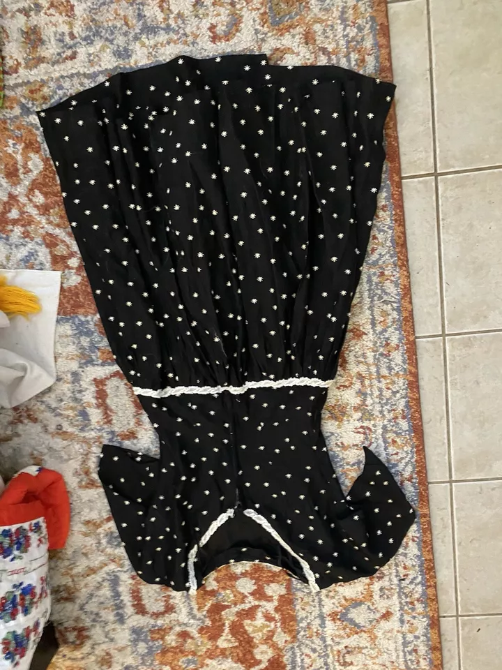 Vestido Vintage Años 50 Negro Cintura Caída Espalda Baja Medidas En Descripción  Foto 3 de 4