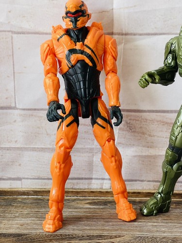 Mattel Halo 12" Spartan Orange Figure & Master Chief - Picture 2 of 11