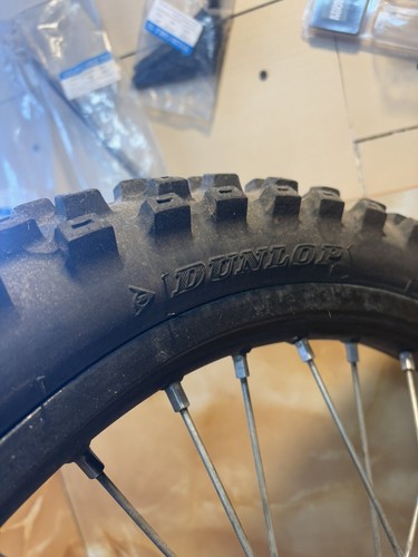 1996 Yamaha 96-01 yz125 OEM FRONT WHEEL RIM HUB 4SS-25111-01-00 - Picture 9 of 23