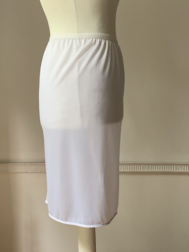 BHS Vintage Inspired White Nylon Waist Half Slip Size 10 Length 22 Inches - Picture 4 of 12