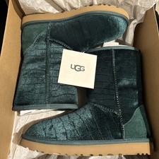 NUOVO CON SCATOLA! UGG LINEA DONNA STIVALI CLASSICI CORTI II CROC VERDE SMERALDO VELLUTO TAGLIA 7