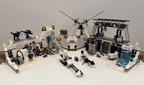 LEGO Star Wars: Hoth Echo Base (7879)